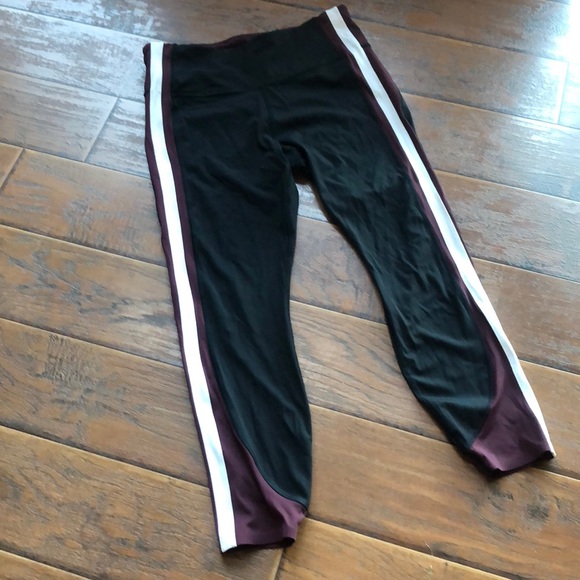 Athleta Crunch 7/8 Tight - Size M/L - Picture 3 of 10